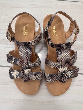 Vionic Snake-Print Adjustable Strappy Sandals in Brown and Cream Wedge Heel Sz 8